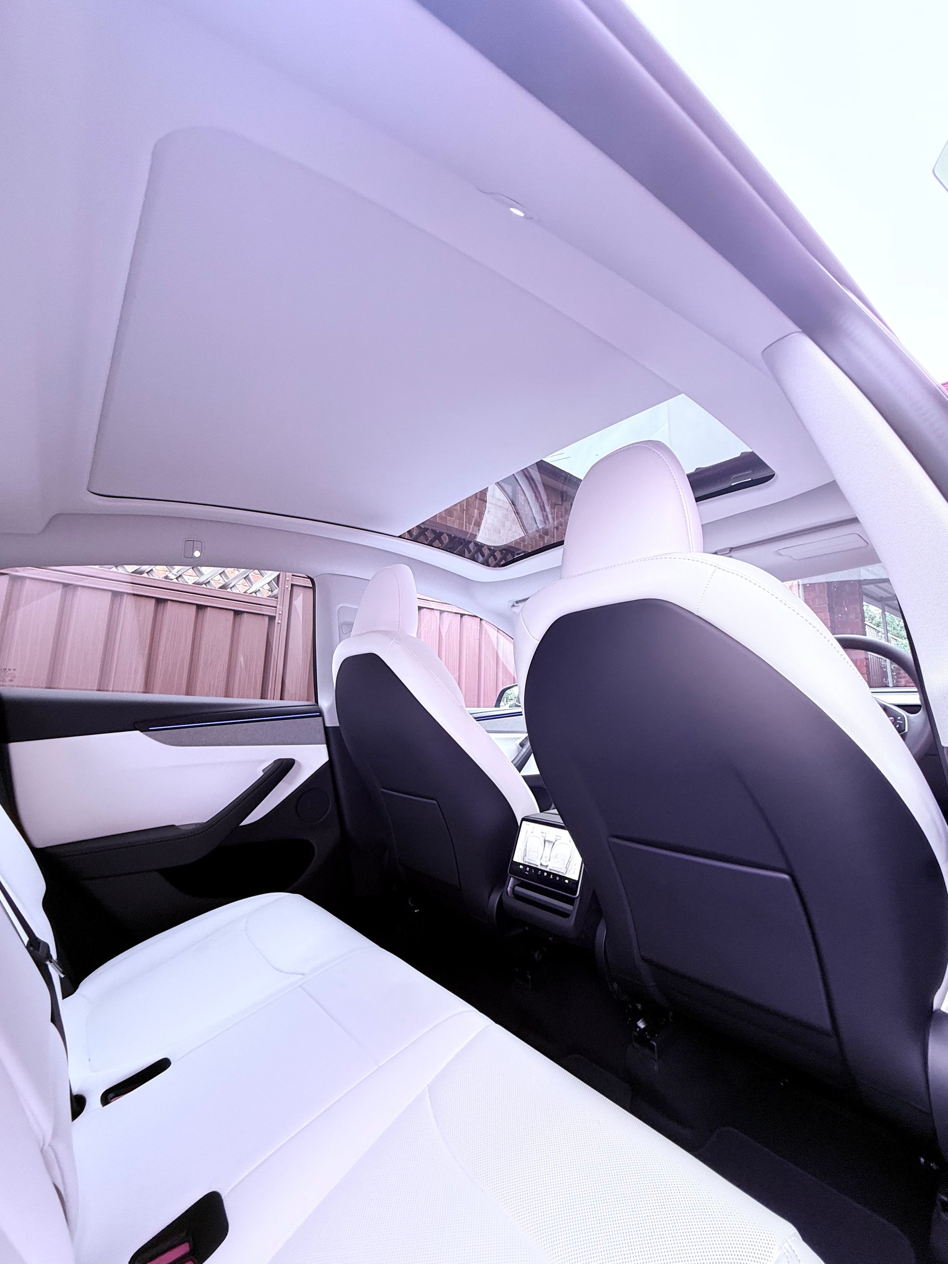 Tesla Model Y/JUNIPER Electric Sunshade